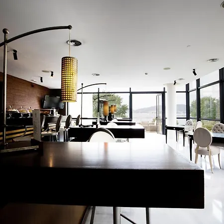 Pazo Escudos & Hotel 5*