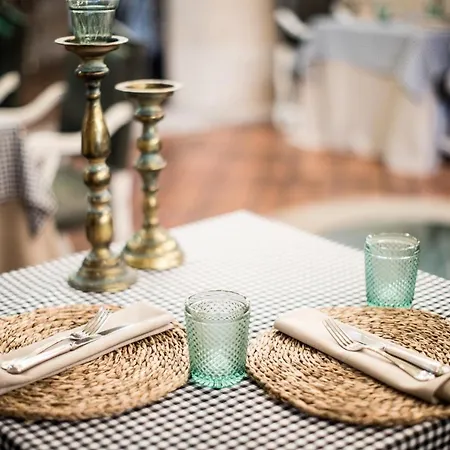 Pazo Escudos & Hotel