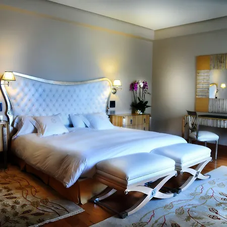 Pazo Escudos & Hotel 5*