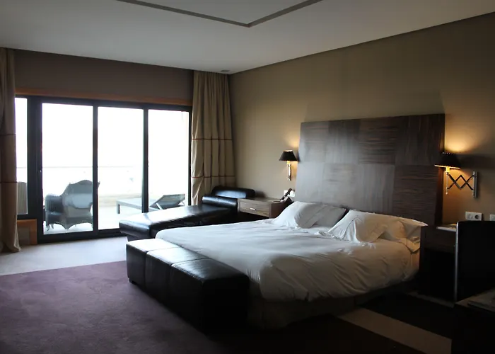 Pazo Escudos & Βίγκο