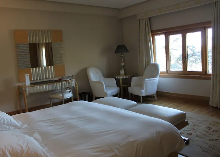 Pazo Escudos & Hotel